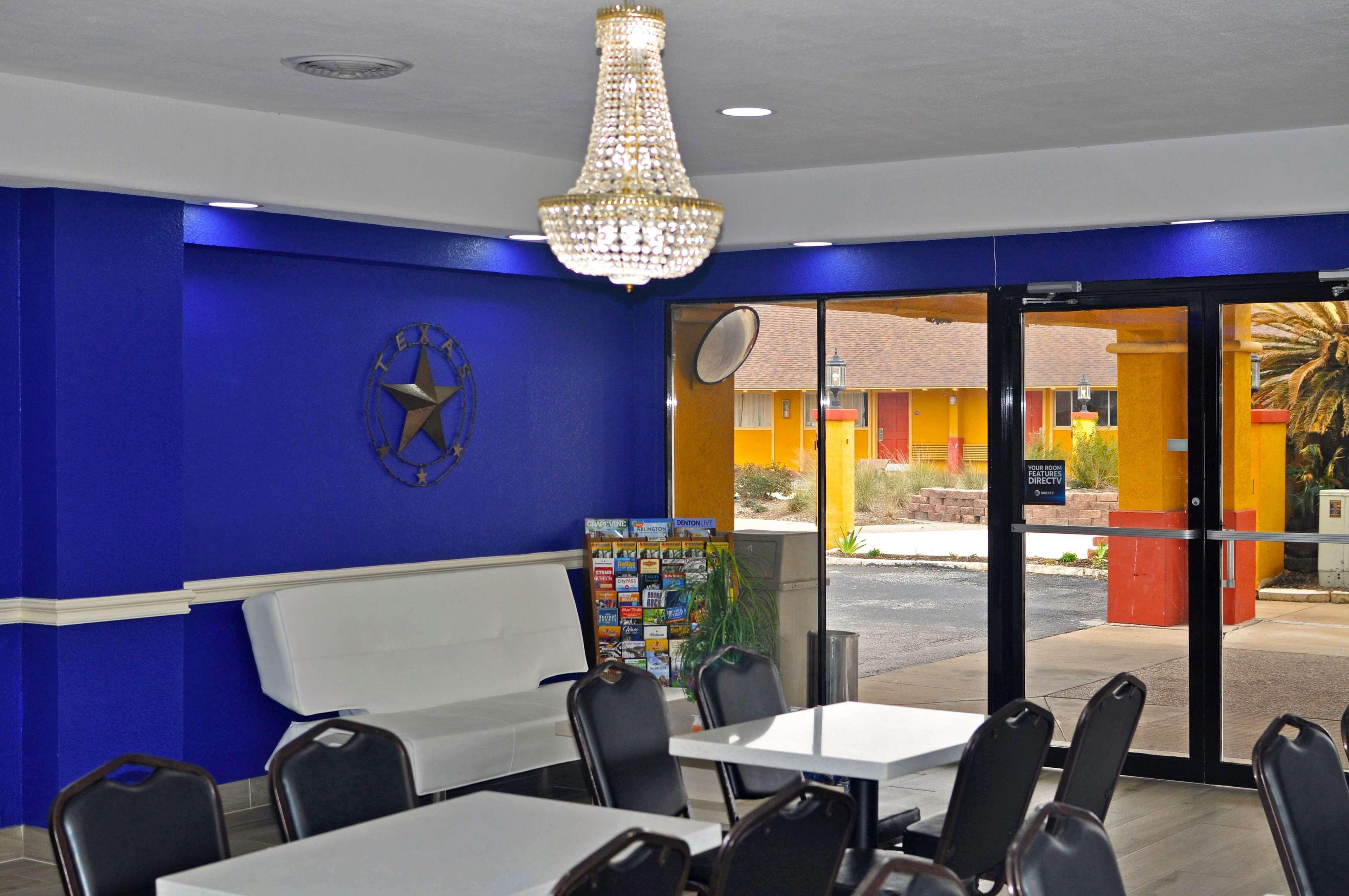 Americas Best Value Inn & Suites Brenham Dış mekan fotoğraf