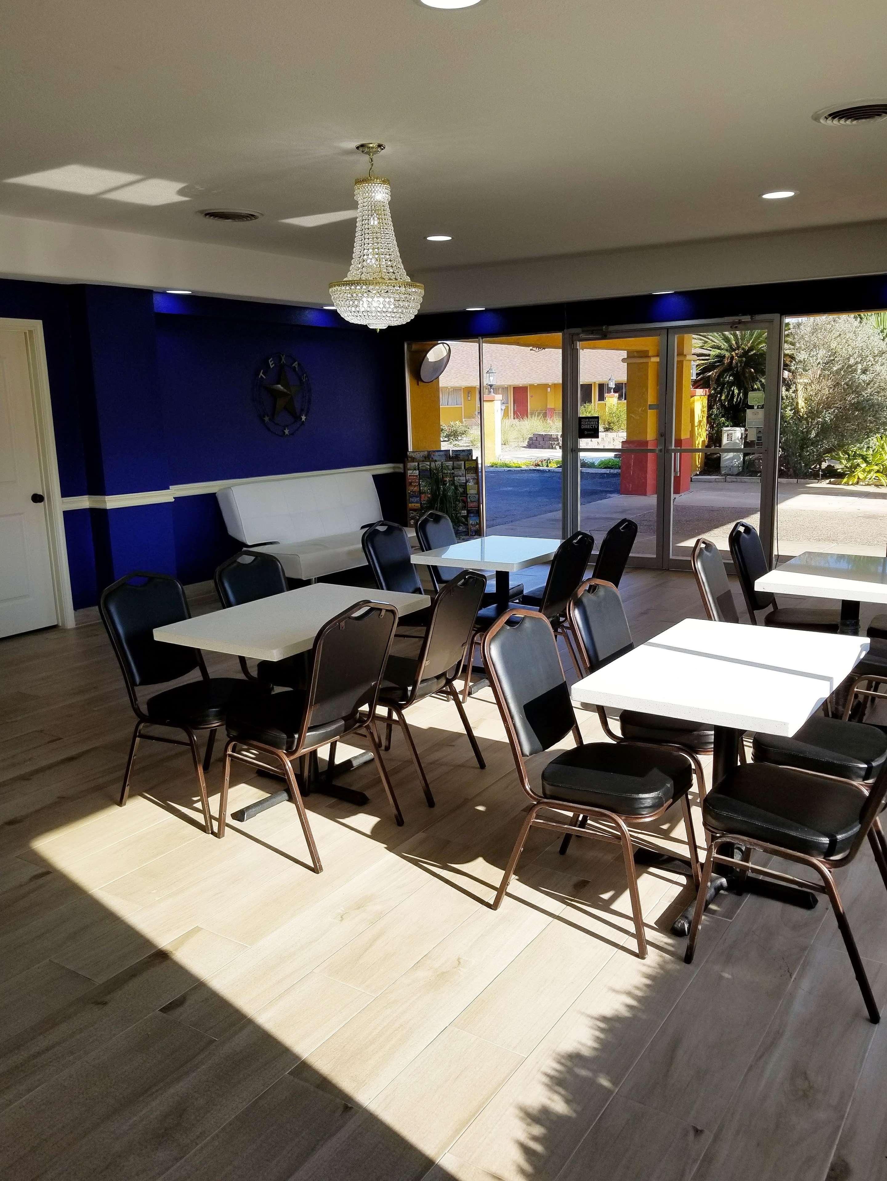 Americas Best Value Inn & Suites Brenham Dış mekan fotoğraf