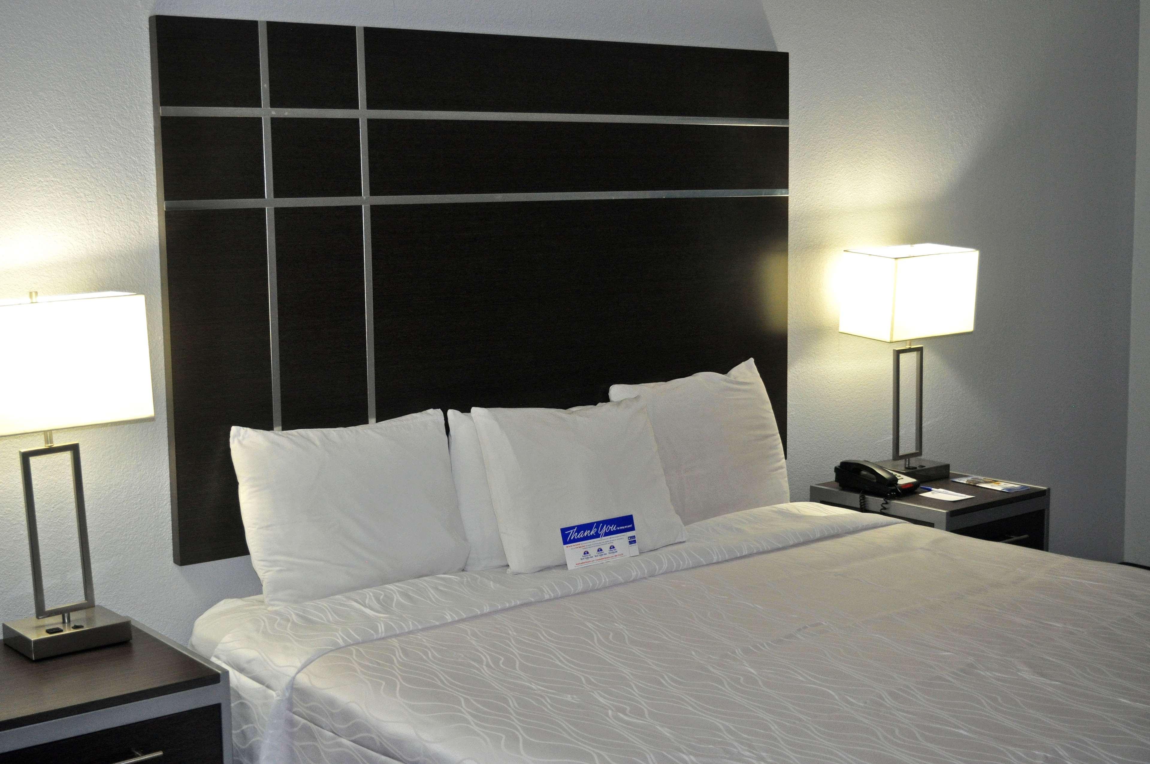 Americas Best Value Inn & Suites Brenham Dış mekan fotoğraf