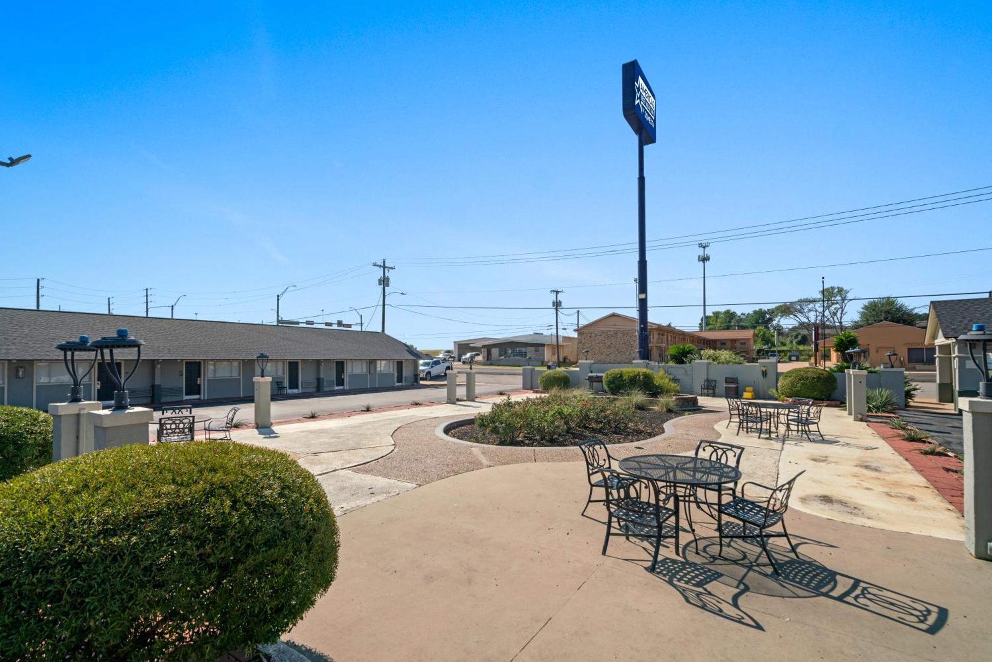 Americas Best Value Inn & Suites Brenham Dış mekan fotoğraf