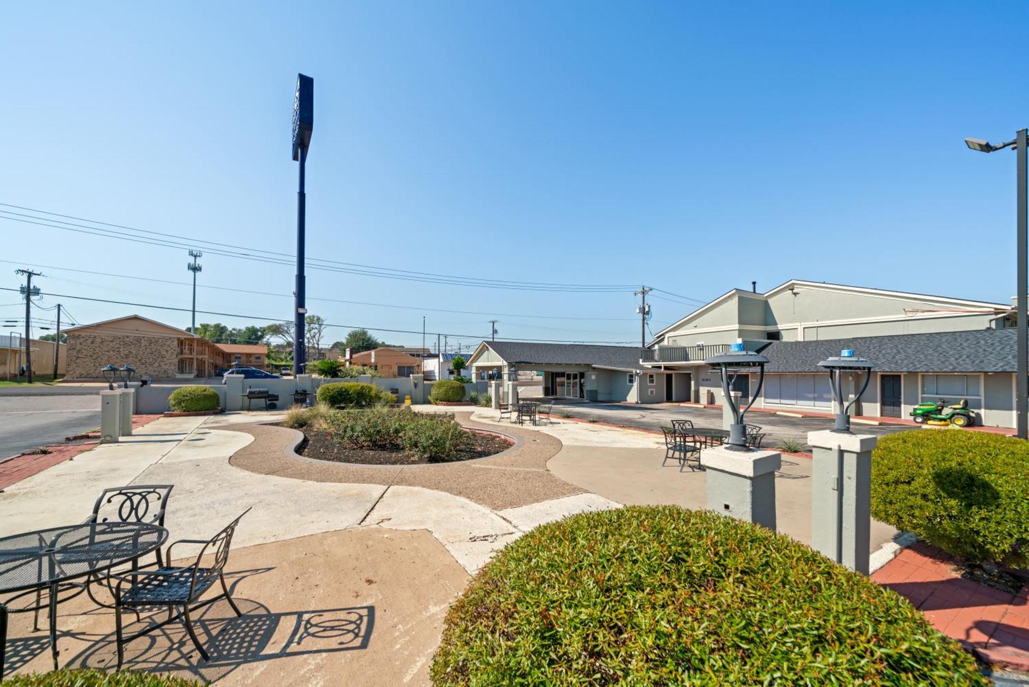 Americas Best Value Inn & Suites Brenham Dış mekan fotoğraf