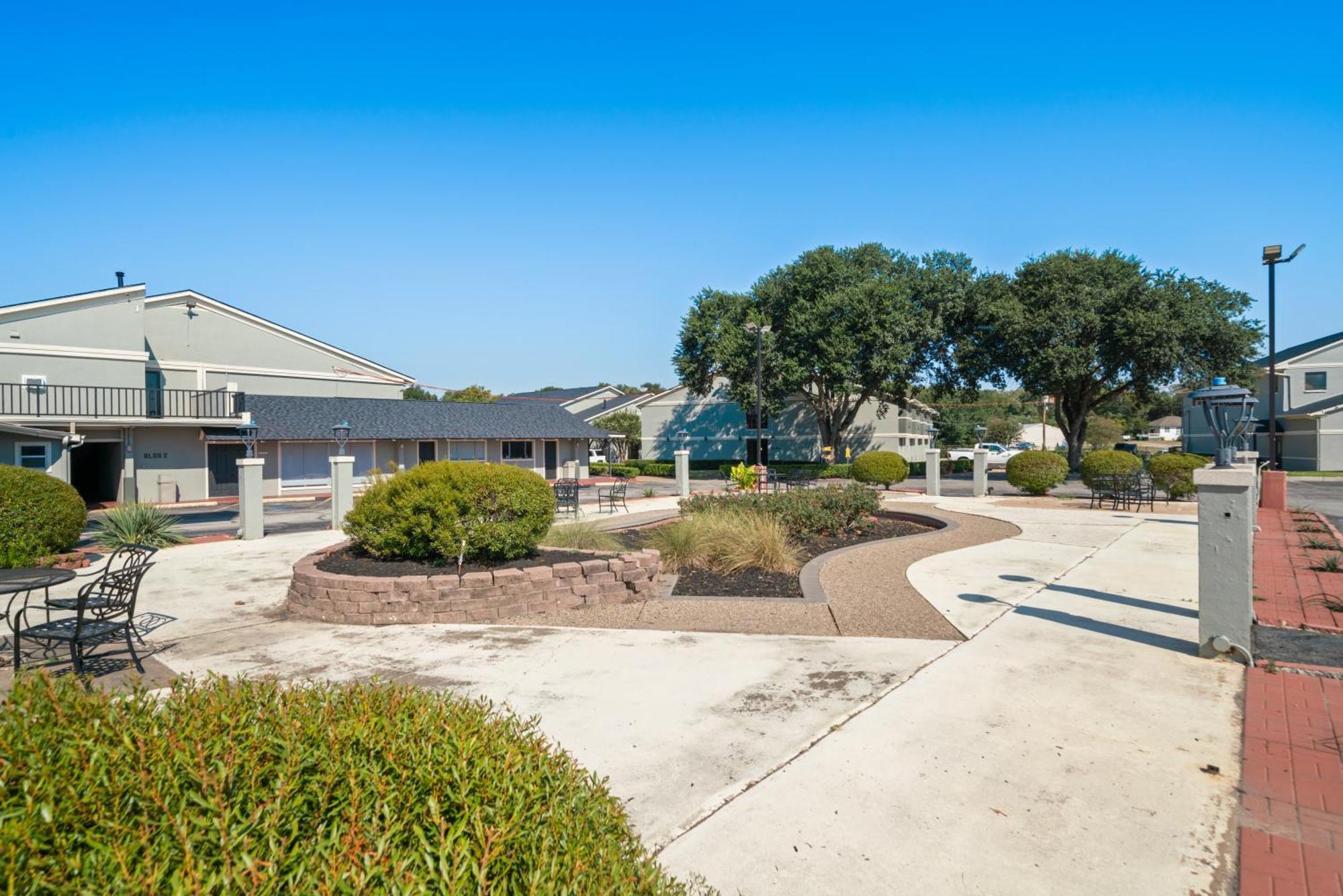 Americas Best Value Inn & Suites Brenham Dış mekan fotoğraf