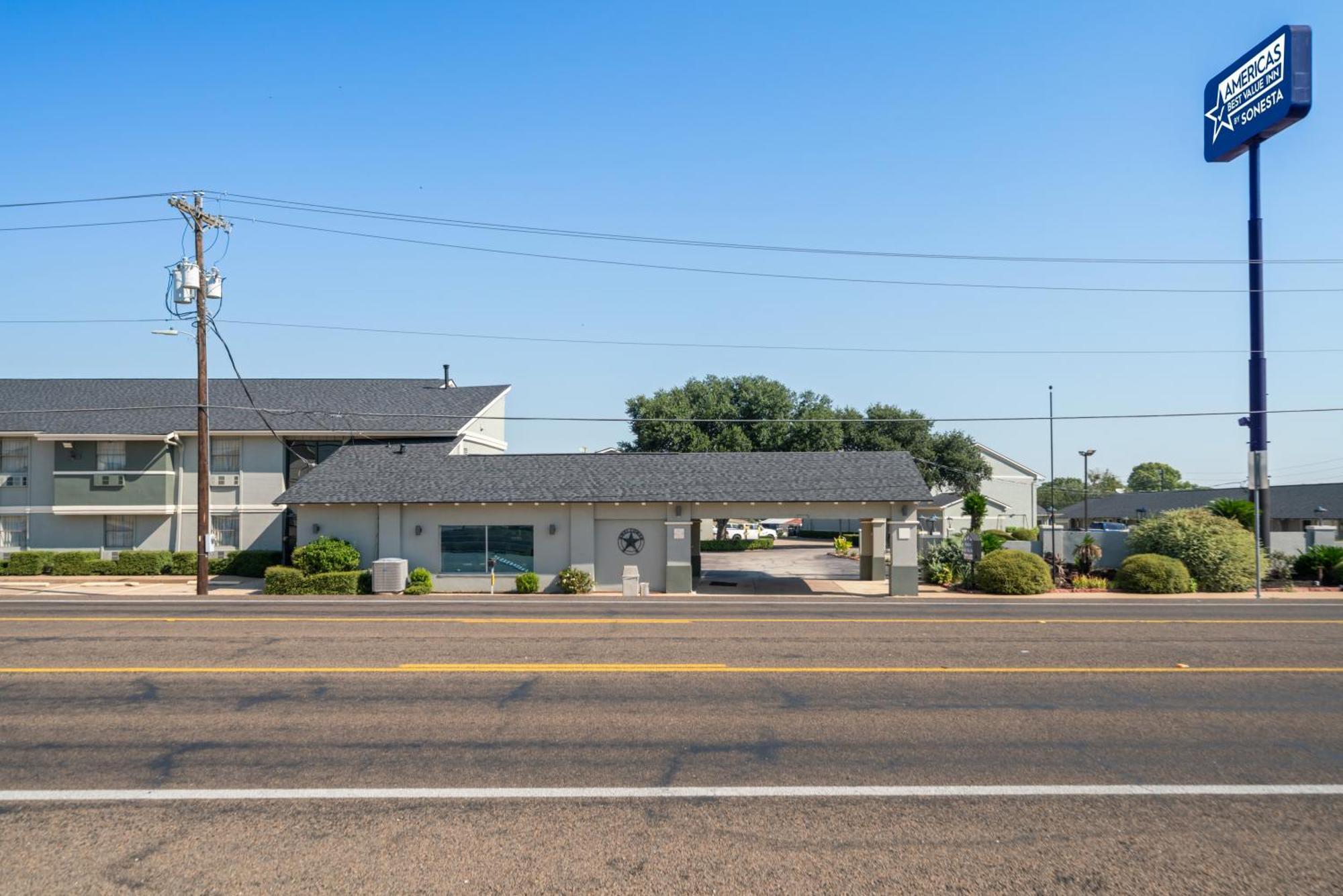 Americas Best Value Inn & Suites Brenham Dış mekan fotoğraf