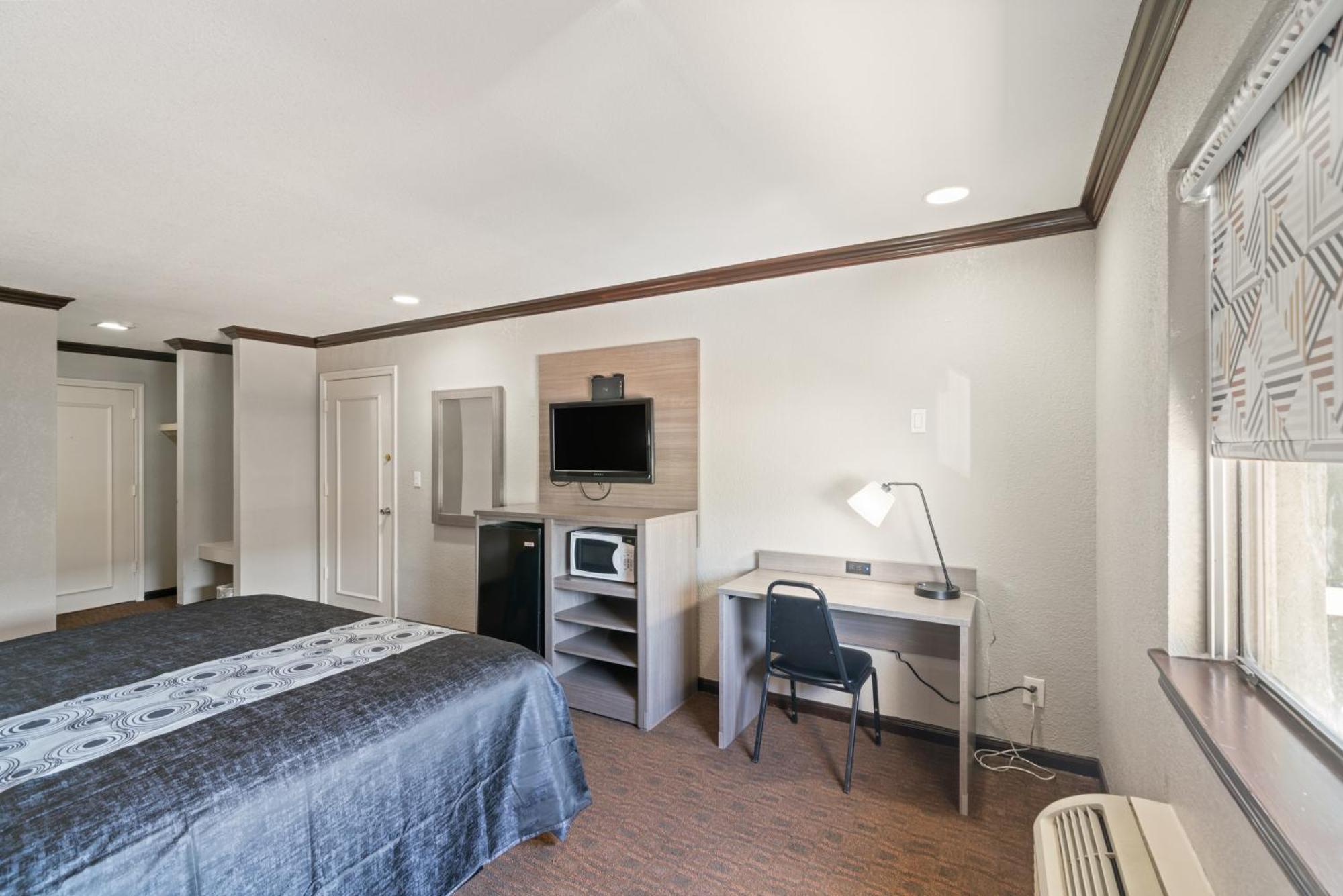 Americas Best Value Inn & Suites Brenham Dış mekan fotoğraf