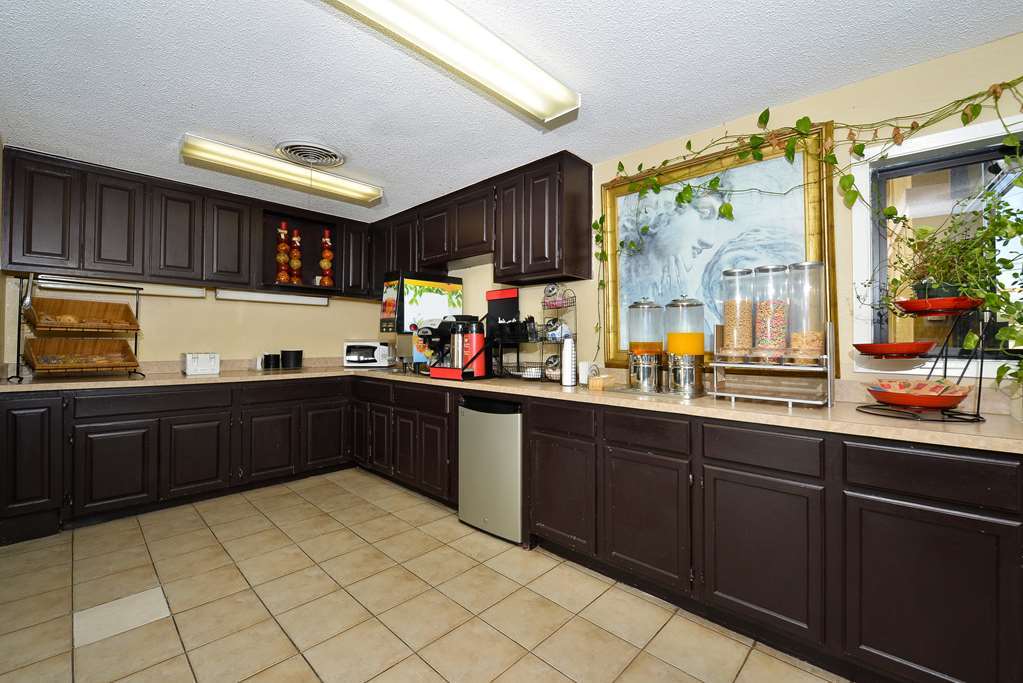 Americas Best Value Inn & Suites Brenham Konforlar fotoğraf