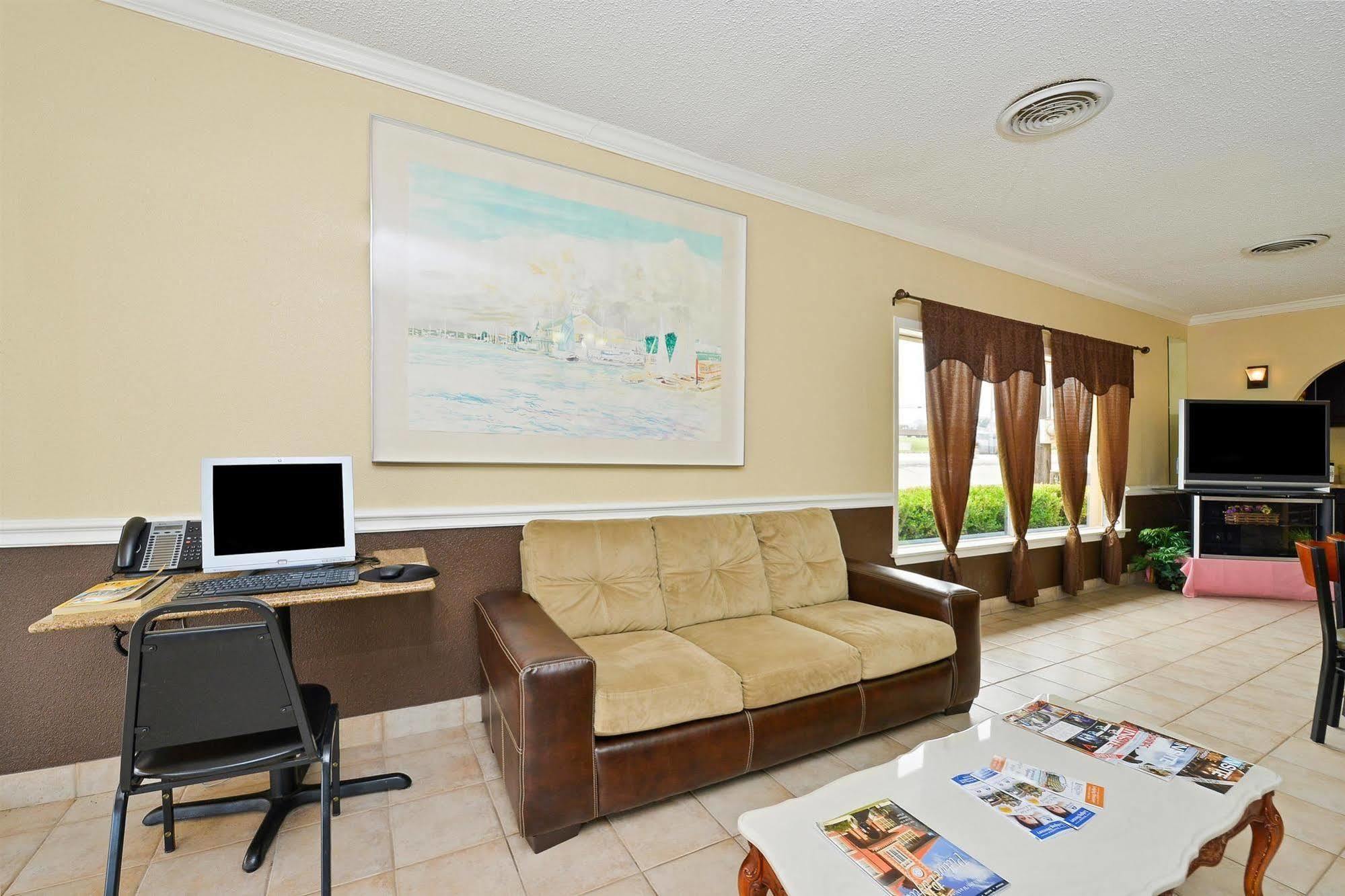 Americas Best Value Inn & Suites Brenham Dış mekan fotoğraf