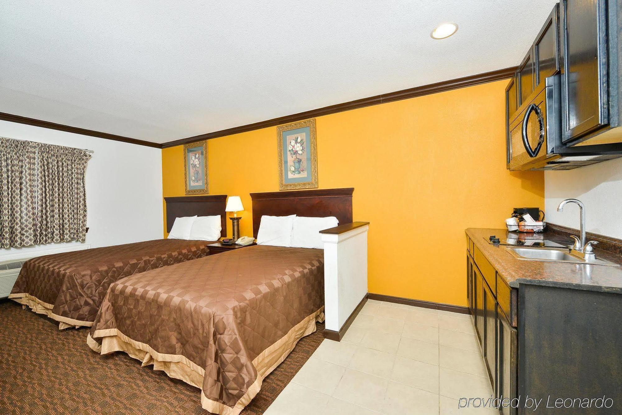 Americas Best Value Inn & Suites Brenham Dış mekan fotoğraf